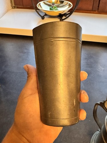 Zinn becher mit - zinn-becher, gravur