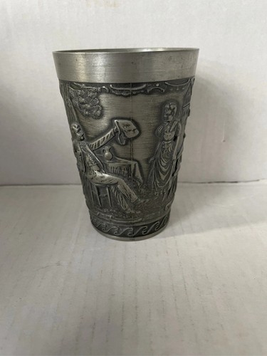 Zinnbecher mit relief - zinnbecher,
