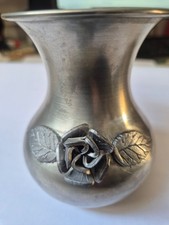 Zinn Vase Blumendekor
