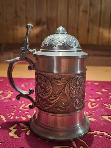 Schöner zinnkrug mit deckel - schöner,