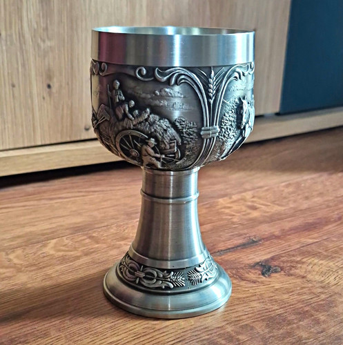 Zinnpokal becher auf fuß - auf,