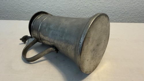 Zinnkrug aus zinn - aus, mit